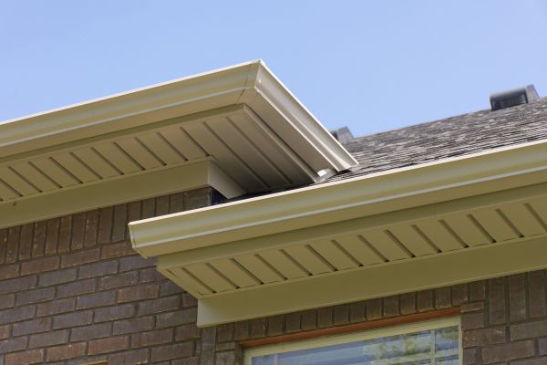 Aluminum Gutters Installation in Miami Beach