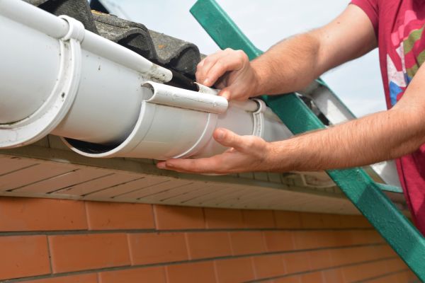 Cost of Large Gutter Repair in Miami Beach